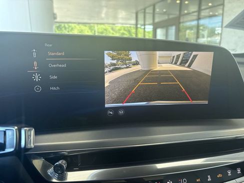 Certified 2024 Cadillac Lyriq Luxury AWD/4WD image 15