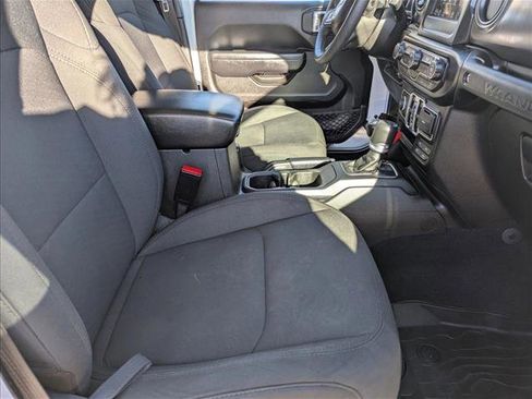 Used 2023 Jeep Wrangler Unlimited image 21