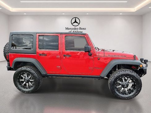 Used 2014 Jeep Wrangler Unlimited Rubicon w/ Connectivity Group AWD/4WD image 9