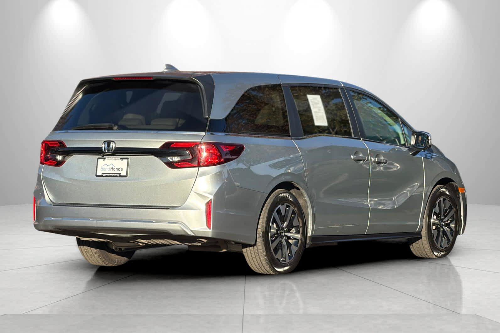 Used 2025 Honda Odyssey EX-L image 2