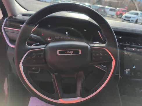 Used 2023 Jeep Grand Cherokee L Limited w/ Black Appearance Package image 11