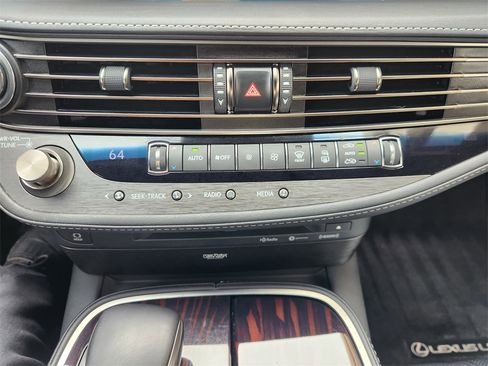 Used 2019 Lexus LS 500 image 19