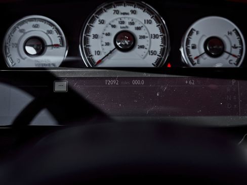 Used 2020 Rolls-Royce Wraith RWD image 52
