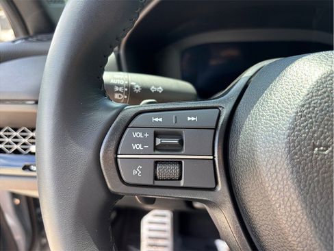 Used 2025 Honda Accord Sport image 22