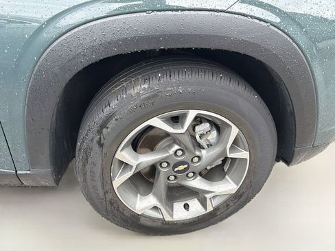 Used 2025 Chevrolet Trax LT w/ Driver Confidence Package FWD image 9