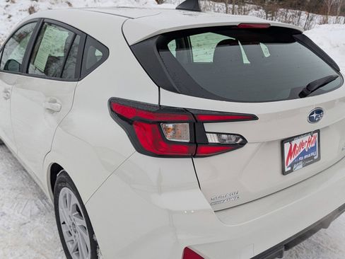 Certified 2025 Subaru Impreza 2.0i image 17