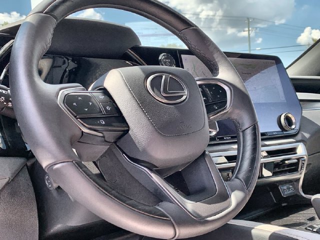 Used 2024 Lexus RX 350 w/ Technology Package AWD/4WD image 19