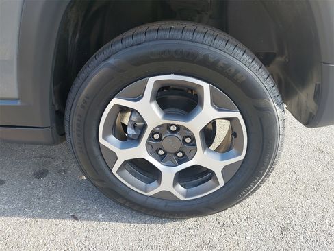 Used 2022 Jeep Compass Trailhawk w/ Trailhawk Convenience Group image 37