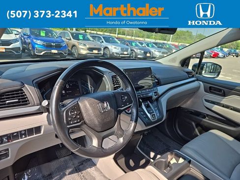 Used 2022 Honda Odyssey EX-L image 11