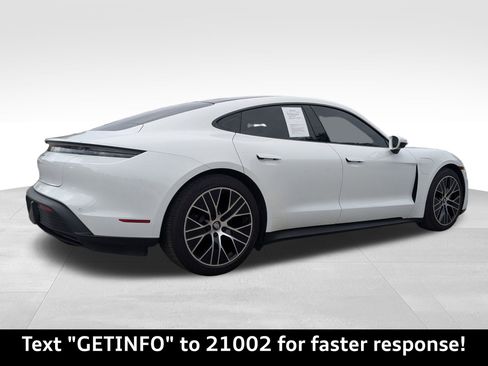 Used 2022 Porsche Taycan image 3
