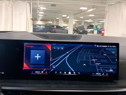 New 2026 BMW X5 xDrive50e w/ Climate Comfort Package image 18