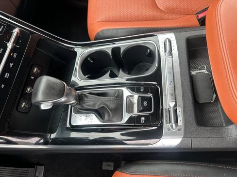 Used 2024 Kia Carnival SX Prestige FWD image 18