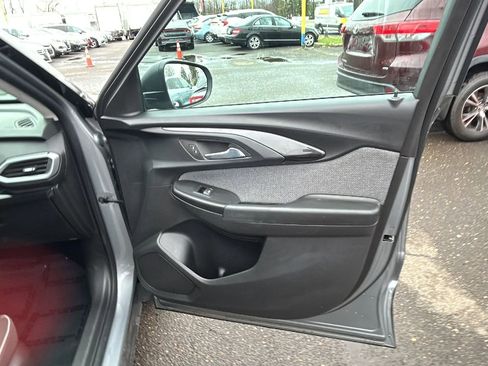 Used 2023 Chevrolet TrailBlazer LS image 13