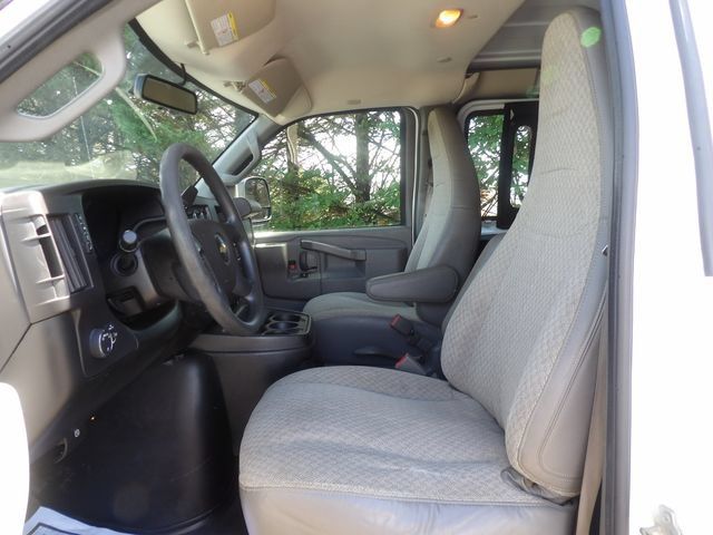 Used 2019 Chevrolet Express 2500 w/ Driver Convenience Package RWD image 13