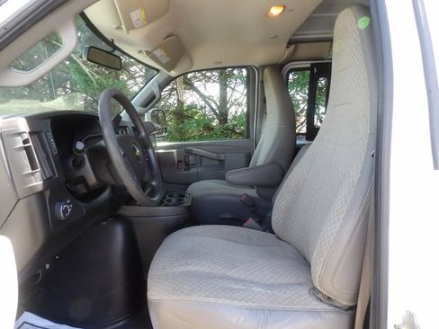 Used 2019 Chevrolet Express 2500 w/ Driver Convenience Package RWD image 13