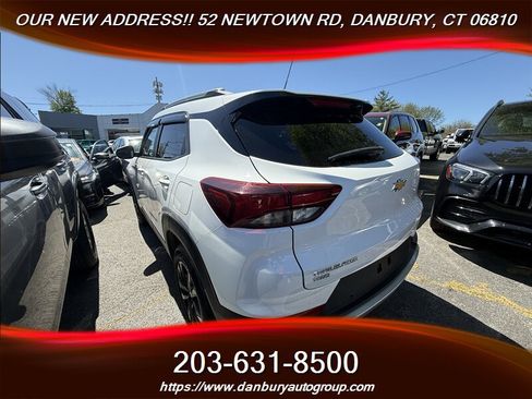 Used 2022 Chevrolet TrailBlazer LT w/ Convenience Package AWD/4WD image 3