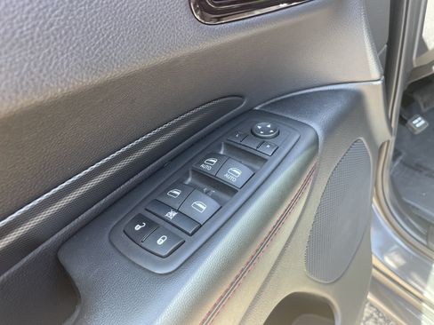 Used 2025 Dodge Durango GT AWD/4WD image 15