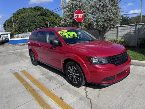 Used 2018 Dodge Journey SE w/ Connectivity Group image 3