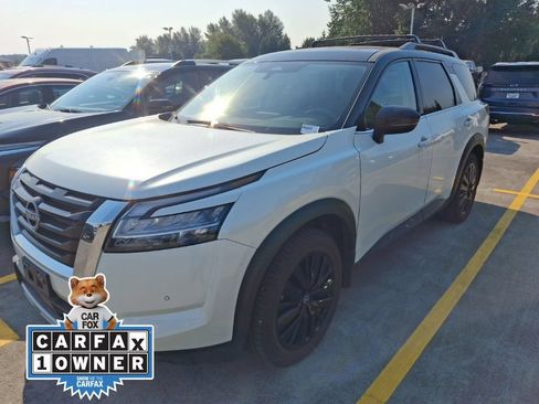 Used 2023 Nissan Pathfinder SL w/ SL Premium Package AWD/4WD image 1