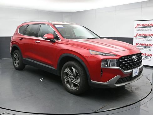 Used 2023 Hyundai Santa Fe SEL image 2