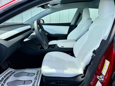 Used 2025 Tesla Model 3 Long Range RWD image 26
