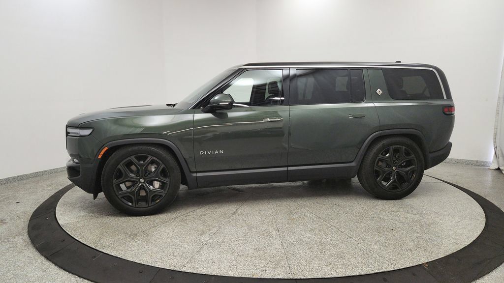 Used 2025 Rivian R1S Adventure Dual AWD/4WD image 2