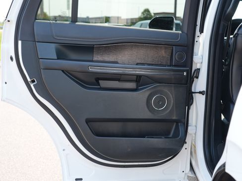 Used 2020 Ford Expedition Limited AWD/4WD image 19