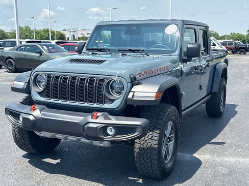 Used 2026 Jeep Gladiator Mojave AWD/4WD image 7