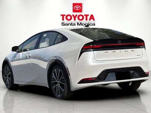 New 2027 Toyota Prius XLE FWD image 5