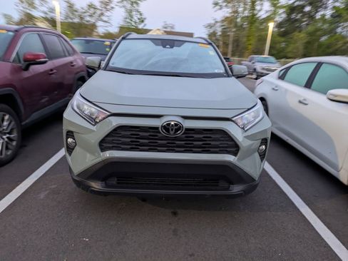 Used 2021 Toyota RAV4 XLE w/ Convenience Package image 2
