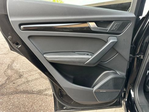 Used 2020 Audi Q5 2.0T Premium Plus w/ Premium Plus Package image 16