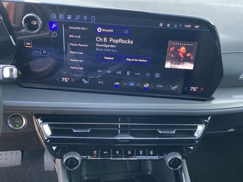 New 2026 Chevrolet Traverse LT w/ Driver Confidence Package image 10