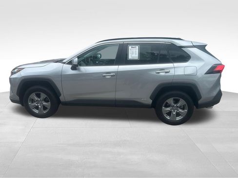 Used 2024 Toyota RAV4 XLE AWD/4WD image 7