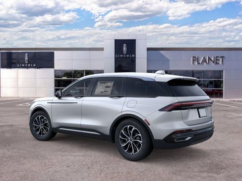 New 2026 Lincoln Nautilus Premier AWD/4WD image 4