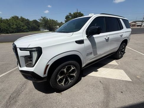 New 2026 GMC Yukon AT4 w/ AT4 Premium Package AWD/4WD image 32