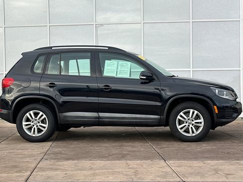 Used 2017 Volkswagen Tiguan S image 3