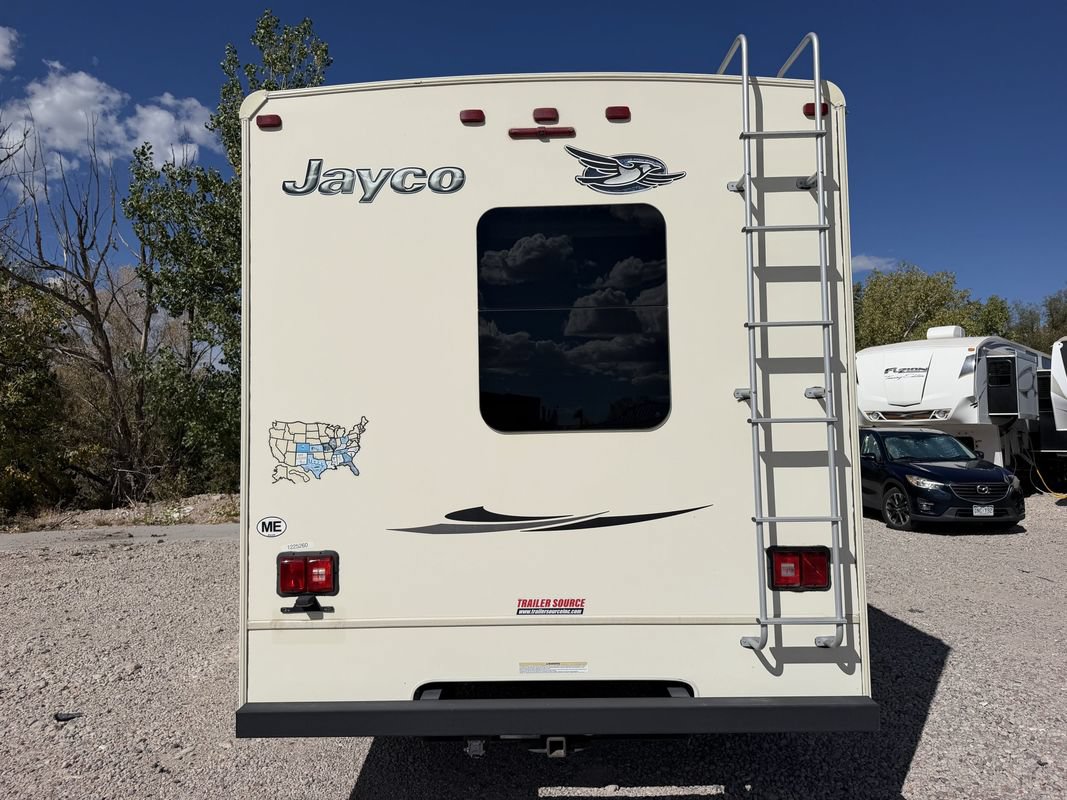 Used 2016 Ford E-450 and Econoline 450 Super Duty w/ Motorhome Prep Package RWD image 7