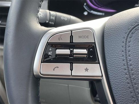 Used 2025 Kia Telluride EX w/ EX Captain's Chair Package image 22