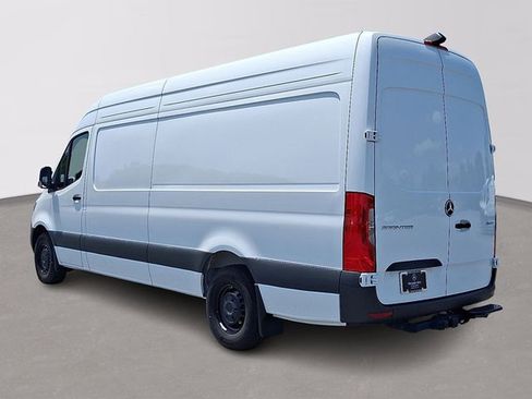Used 2025 Mercedes-Benz Sprinter 2500 image 6