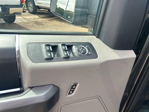 Used 2020 Ford F150 XLT AWD/4WD image 18