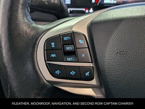 Used 2023 Ford Explorer XLT AWD/4WD image 36