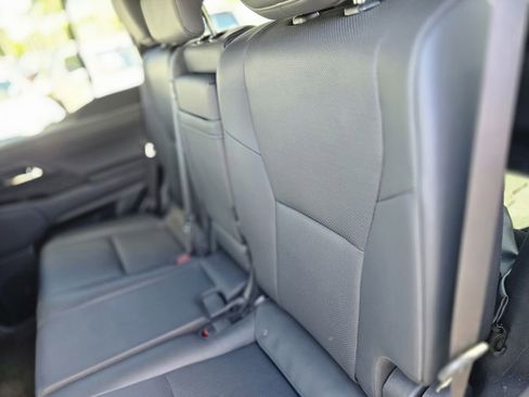 Used 2024 Lexus GX 550 image 15