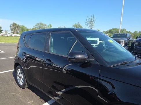 Used 2020 Kia Soul S FWD image 5