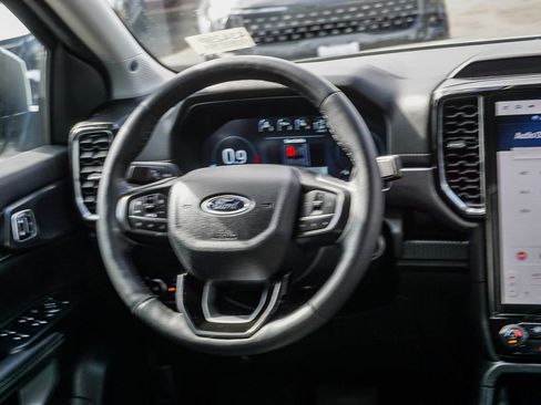 Used 2024 Ford Ranger Lariat w/ FX4 Off-Road Package image 17