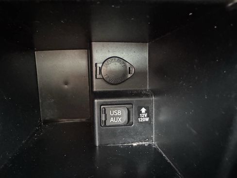 Used 2012 Toyota Camry LE image 21