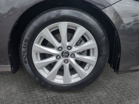 Used 2019 Toyota Camry LE w/ Convenience Package FWD image 27