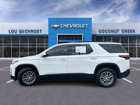 Used 2022 Chevrolet Traverse LT FWD image 5