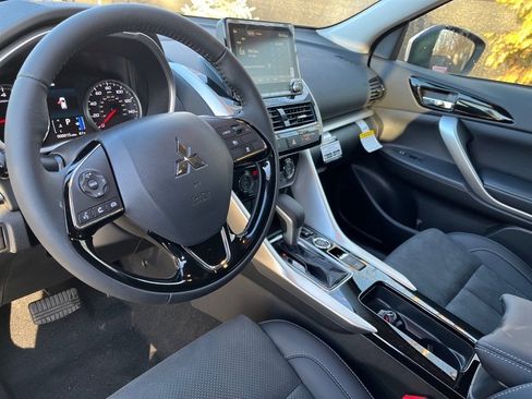 New 2024 Mitsubishi Eclipse Cross SE image 10