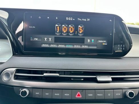 Used 2023 Hyundai Palisade SE AWD/4WD image 18