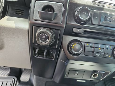 Used 2016 Ford F150 XL w/ Equipment Group 101A Mid RWD image 15